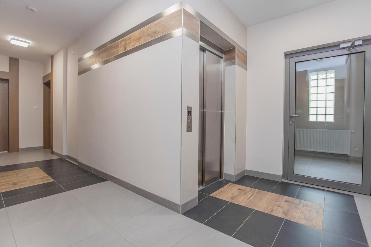 Urban Jungle - Grey Apartment Белосток Экстерьер фото